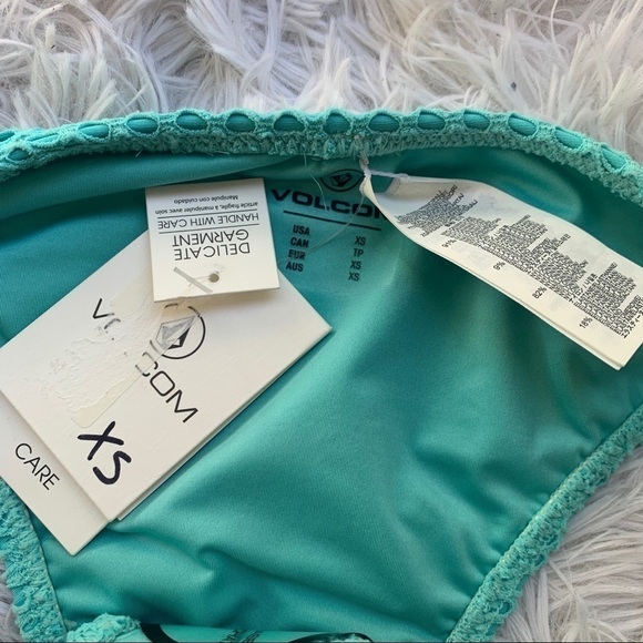 ♥️ Volcom Love & Haight Retro Bikini Bottom - Picture 4 of 6